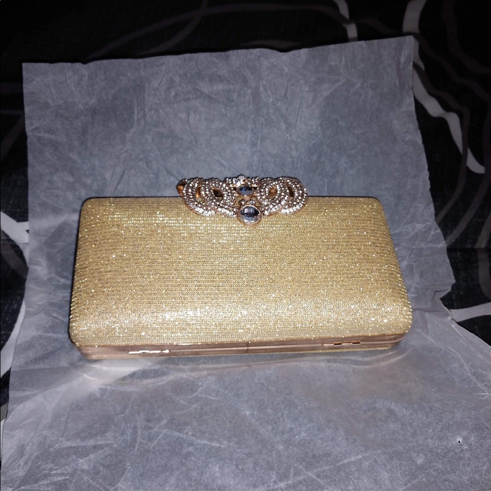 Purse & necklace bundle!